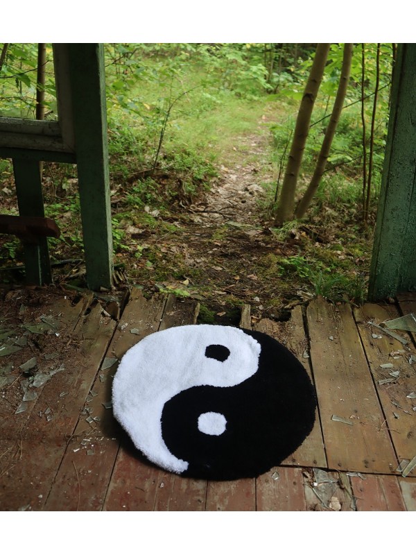 Handmade rug - Yin and yang | KLM LAB.